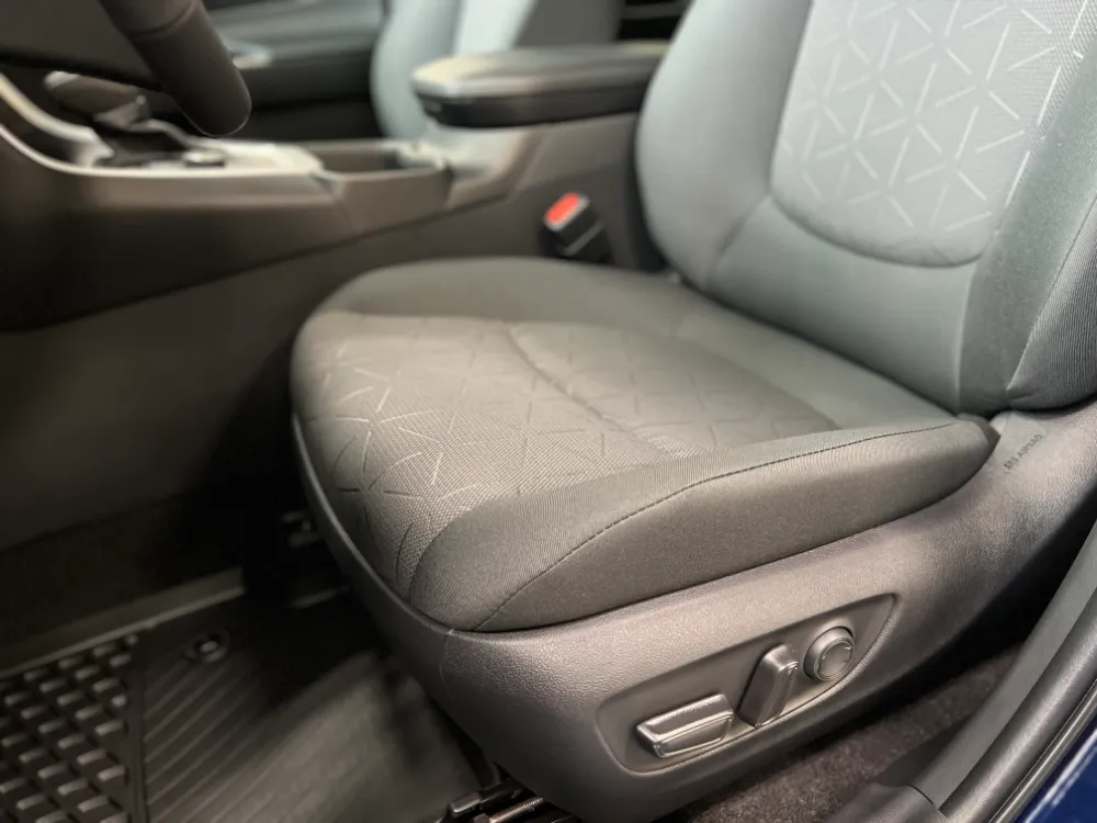 2023 rav4 xle base hybrid blueprint 18